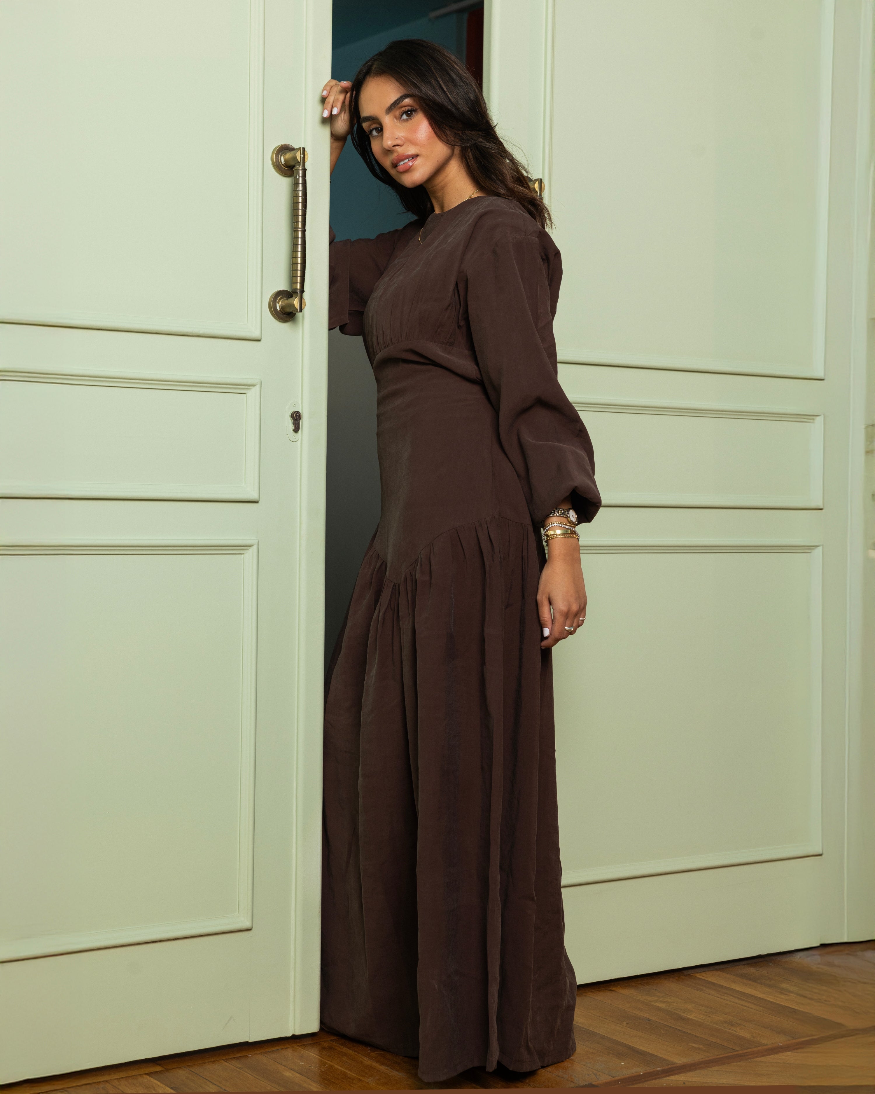 Waist Dress in Dark-Brown