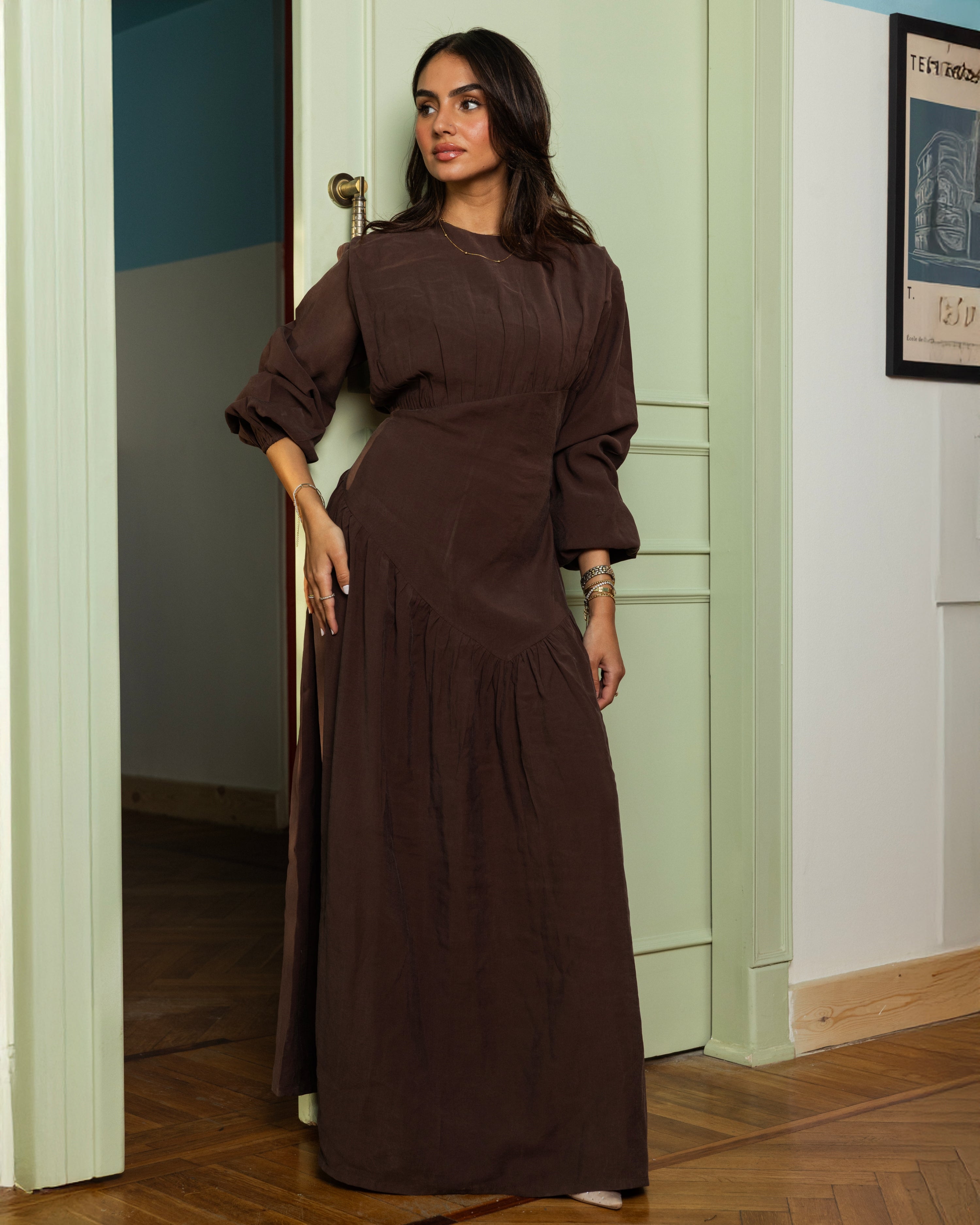 Waist Dress in Dark-Brown