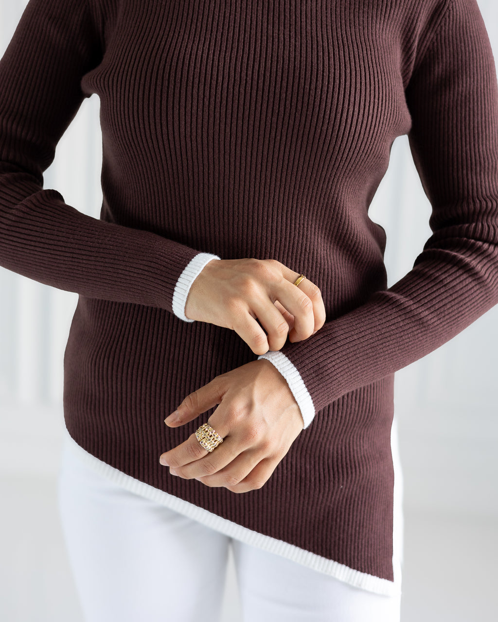 The Outline Pullover in Brown