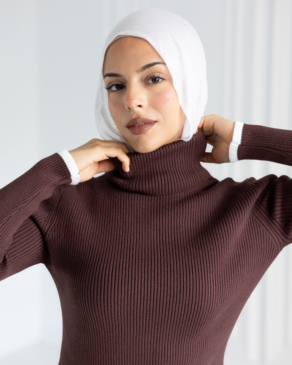 The Outline Pullover in Brown